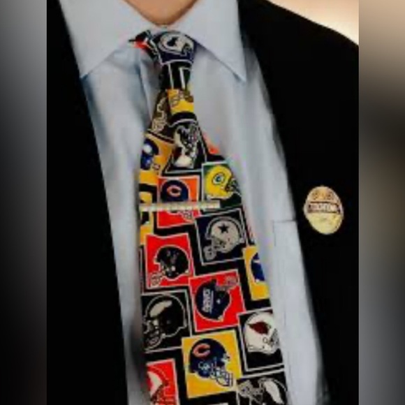 Surrey Other - VTG NFL Football Team Logos Teams Surrey Mens Neck Tie 1994 Wallywear EUC